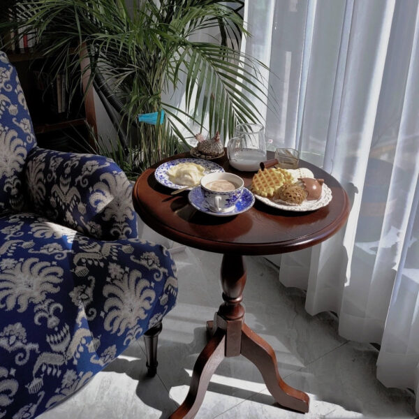 Solid wood round side table - Image 8